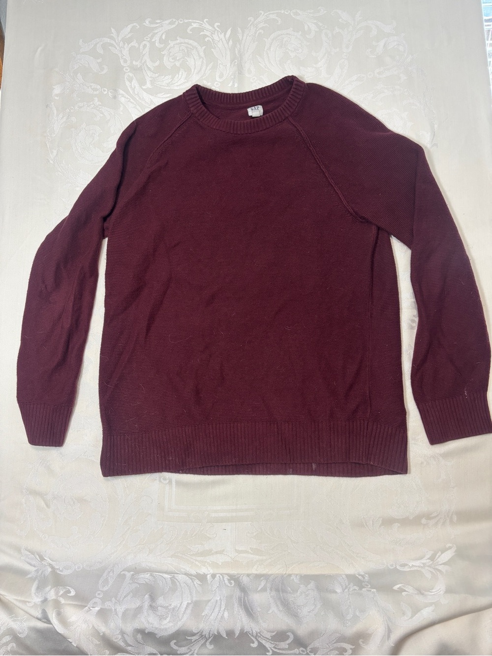 GAP Men's Crewneck Sweater in Deep Wine